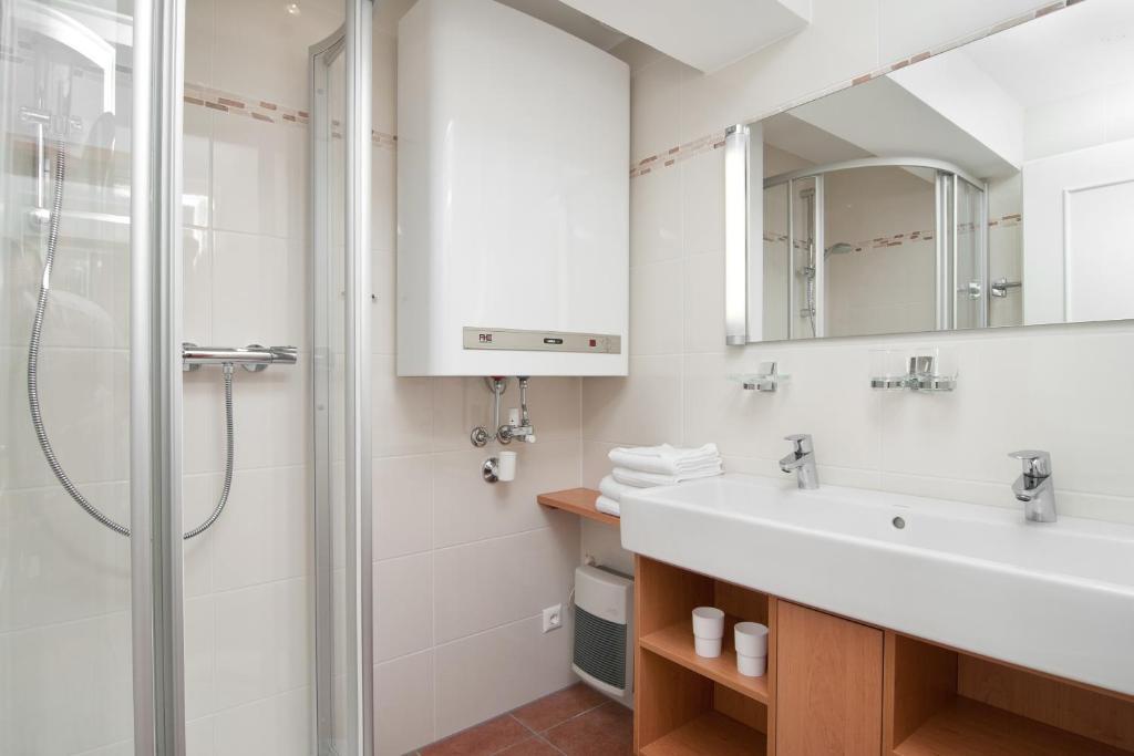Aparthotel Schuetzenhof Sattendorf Pokój zdjęcie