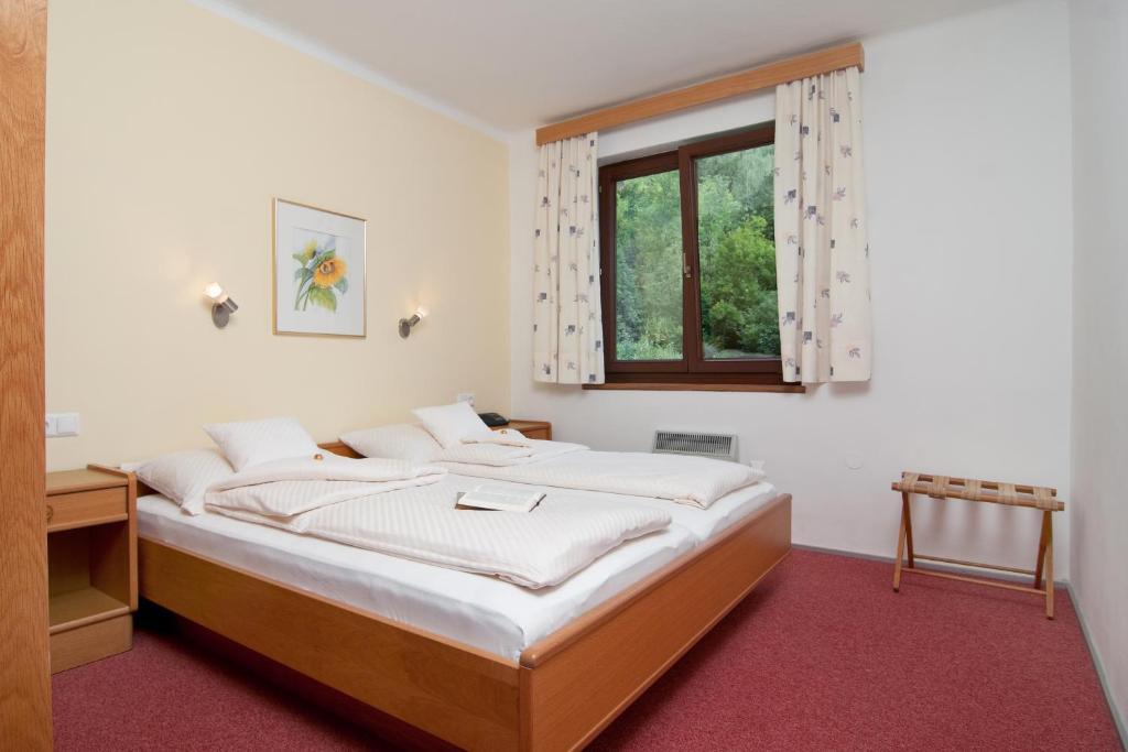 Aparthotel Schuetzenhof Sattendorf Pokój zdjęcie